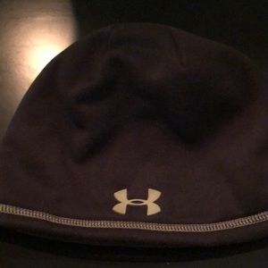 Under Armour storm beanie.